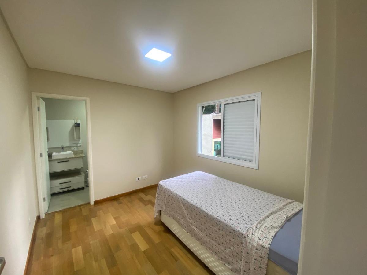Hostyn Casa Manancial -4 Suites E Natureza Proxima Ao Capivari Кампус-ду-Жордау Экстерьер фото