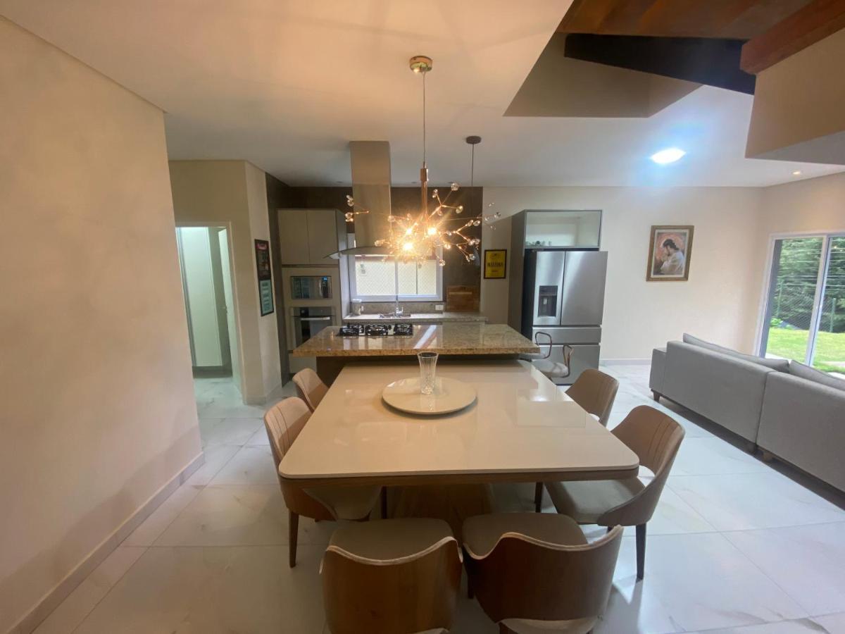 Hostyn Casa Manancial -4 Suites E Natureza Proxima Ao Capivari Кампус-ду-Жордау Экстерьер фото