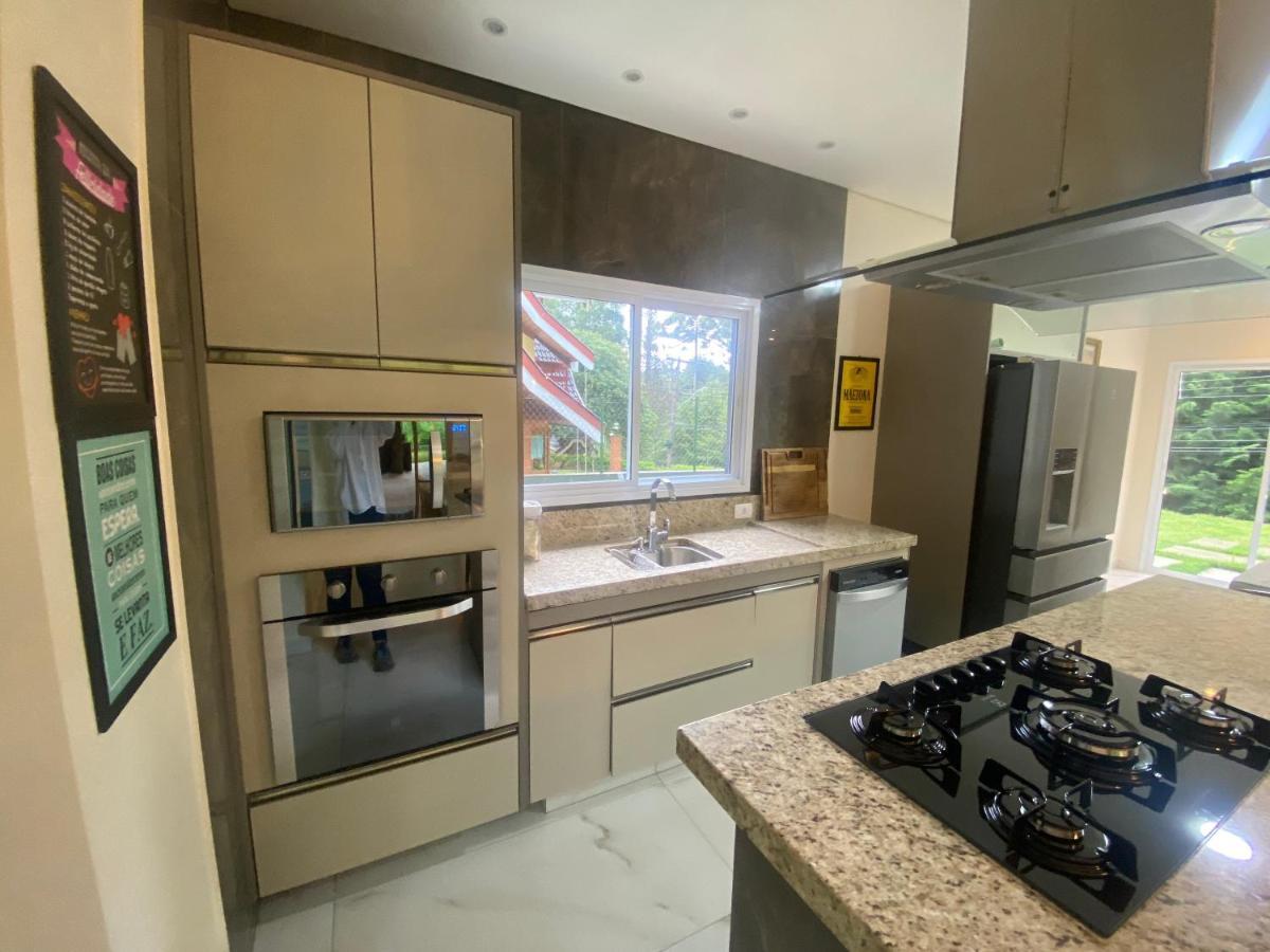 Hostyn Casa Manancial -4 Suites E Natureza Proxima Ao Capivari Кампус-ду-Жордау Экстерьер фото